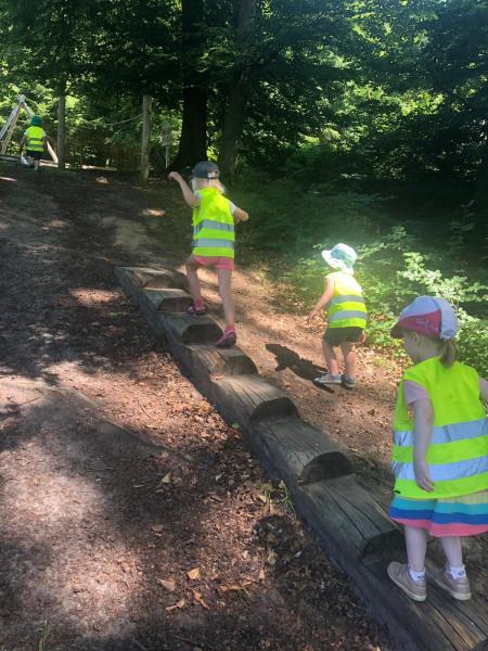 Image 1 : Crèche et foyer de jour pour enfant à Helmsange : Cannelle & Caramel - Crèche écologique