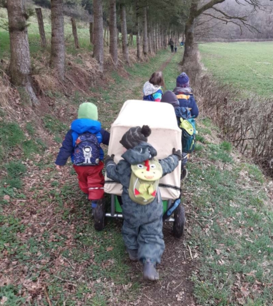 Image 1 : Crèche et foyer de jour pour enfant à Erpeldange-sur-Sûre : Kannerhaus Wooltz Asbl - Mini-Crèche Bëschmais Erpeldange