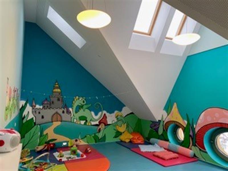 Image 2 : Crèche et foyer de jour pour enfant à Useldange : Crèche Un Der Atert