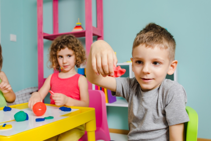 Image 3 : Crèche et foyer de jour pour enfant à Erpeldange-sur-Sûre : Kannerhaus Wooltz Asbl - Mini-Crèche Bëschmais Erpeldange